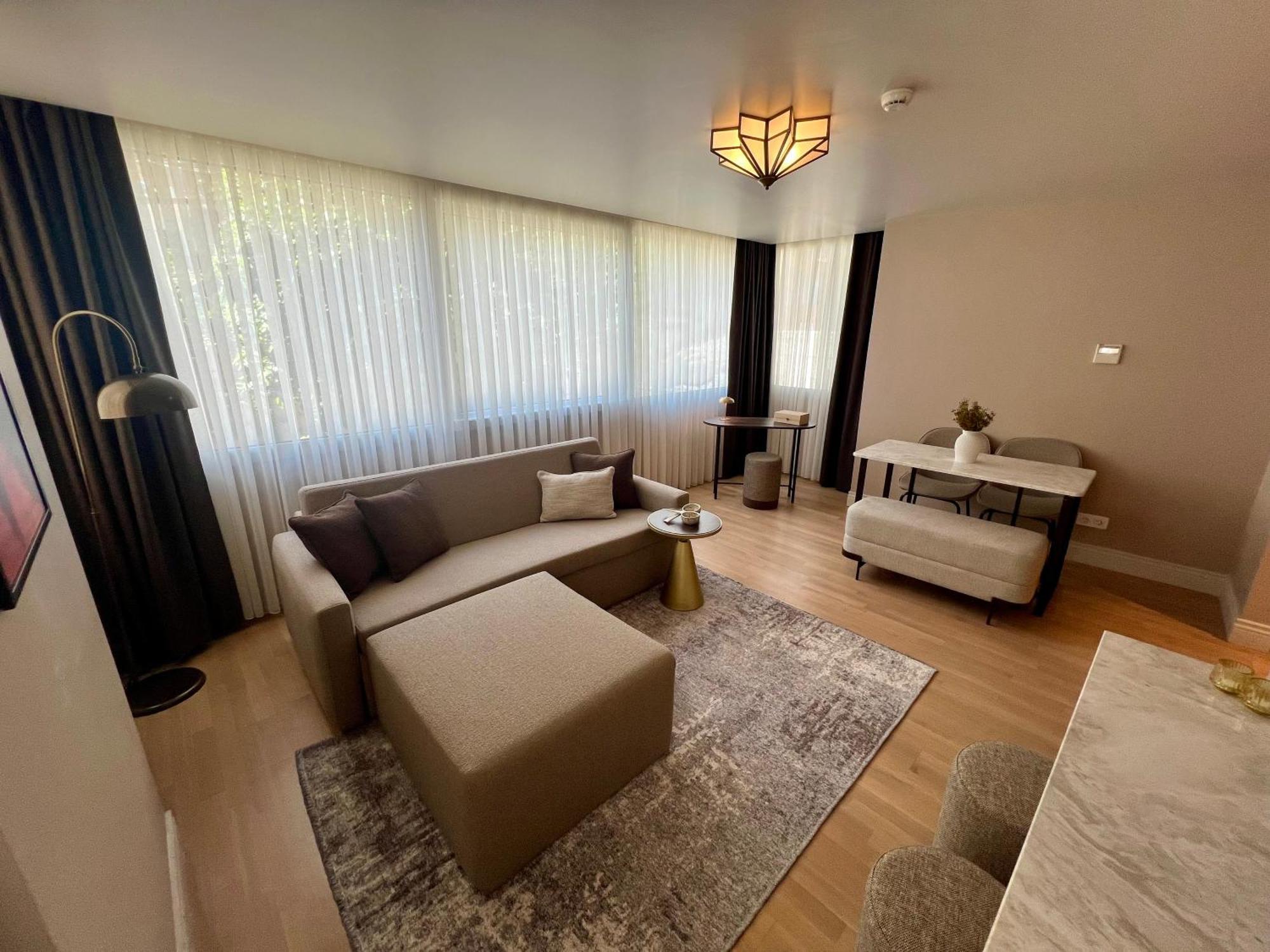 Weingart Otel 4*
